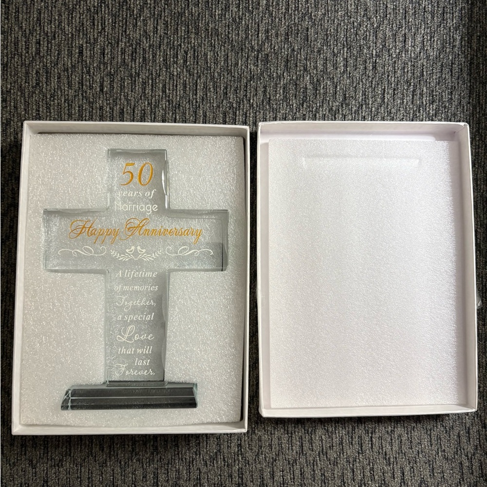 NEW IN BOX 50th Wedding Anniversary Cross Laser Engraved Glass Keepsake Gift - Picture 8 of 9